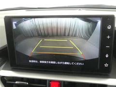 バックガイドモニターで、後方を確認しながら安心して駐車することができます。運転初心者も熟練者も必須の機能ですよ！ 7