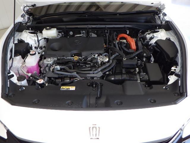 クラウンクロスオーバー Ｇレザーパッケージ　革シート　４ＷＤ　フルセグ　ミュージックプレイヤー接続可　バックカメラ　衝突被害軽減システム　ＥＴＣ　ドラレコ　ＬＥＤヘッドランプ　ワンオーナー（7枚目）