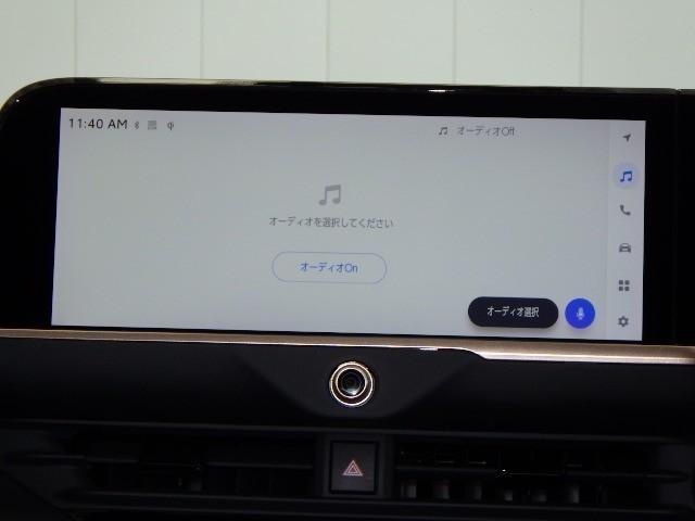クラウンクロスオーバー Ｇレザーパッケージ　革シート　４ＷＤ　フルセグ　ミュージックプレイヤー接続可　バックカメラ　衝突被害軽減システム　ＥＴＣ　ドラレコ　ＬＥＤヘッドランプ　ワンオーナー（9枚目）