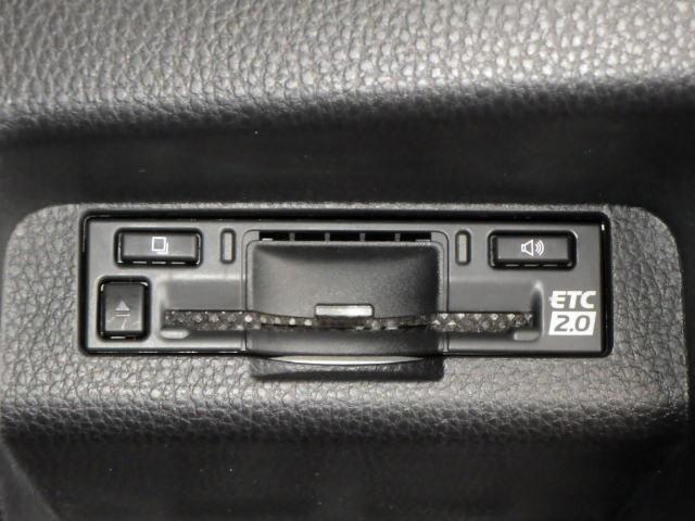 クラウンクロスオーバー ＲＳアドバンスド　革シート　４ＷＤ　フルセグ　メモリーナビ　ミュージックプレイヤー接続可　バックカメラ　衝突被害軽減システム　ＥＴＣ　ドラレコ　ＬＥＤヘッドランプ（20枚目）