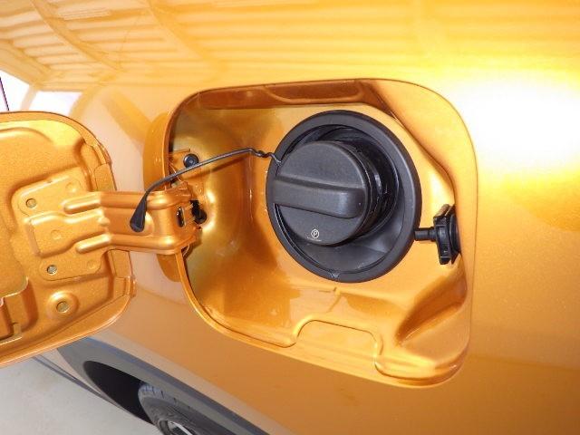 クラウンクロスオーバー ＲＳアドバンスド　革シート　４ＷＤ　フルセグ　メモリーナビ　ミュージックプレイヤー接続可　バックカメラ　衝突被害軽減システム　ＥＴＣ　ドラレコ　ＬＥＤヘッドランプ（27枚目）