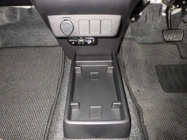 ピクシスエポック L SAIII 4WD ワンセグ メモリーナビ ミュージックプレイヤー接続可 バックカメラ 衝突被害軽減システム ETC ワンオーナー アイドリングストップ(12枚目)