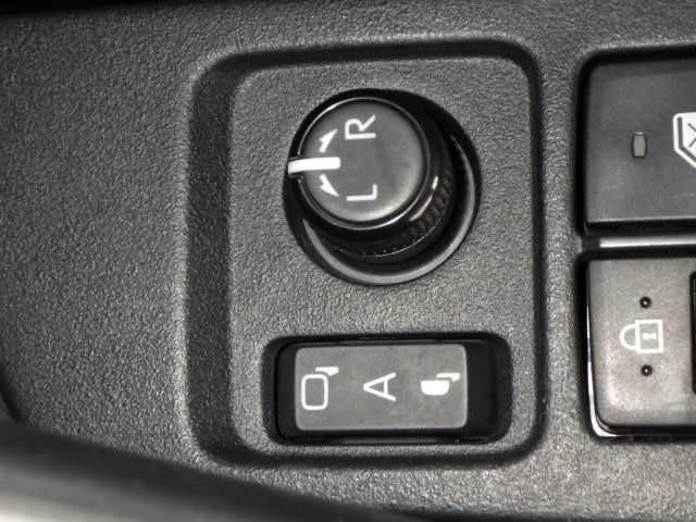 カローラクロス ハイブリッド Z フルセグ メモリーナビ ミュージックプレイヤー接続可 バックカメラ 衝突被害軽減システム ETC LEDヘッドランプ ワンオーナー(19枚目)