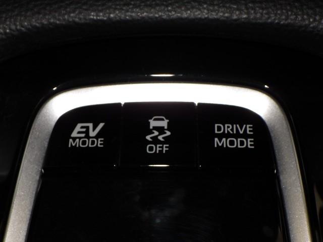 カローラクロス ハイブリッド　Ｚ　フルセグ　ミュージックプレイヤー接続可　バックカメラ　衝突被害軽減システム　ＥＴＣ　ＬＥＤヘッドランプ　ワンオーナー　フルエアロ（13枚目）