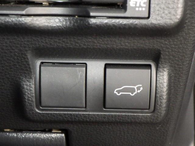 カローラクロス ハイブリッド　Ｚ　フルセグ　ミュージックプレイヤー接続可　バックカメラ　衝突被害軽減システム　ＥＴＣ　ＬＥＤヘッドランプ　ワンオーナー　フルエアロ（18枚目）