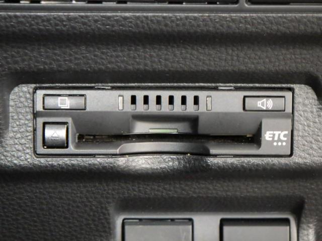 カローラクロス ハイブリッド　Ｚ　フルセグ　ミュージックプレイヤー接続可　バックカメラ　衝突被害軽減システム　ＥＴＣ　ＬＥＤヘッドランプ　ワンオーナー　フルエアロ（21枚目）