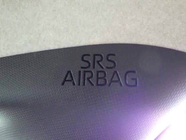 ムーヴキャンバス ストライプスＧターボ　衝突被害軽減システム　両側電動スライド　ＬＥＤヘッドランプ　アイドリングストップ（17枚目）