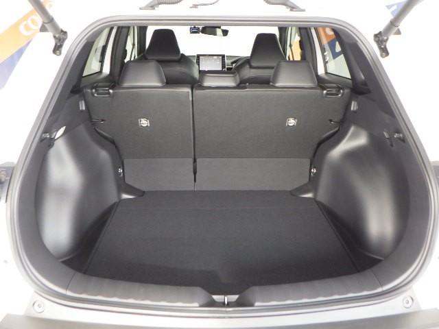 カローラクロス ハイブリッド　Ｚ　サンルーフ　フルセグ　メモリーナビ　ミュージックプレイヤー接続可　バックカメラ　衝突被害軽減システム　ＥＴＣ　ドラレコ　ＬＥＤヘッドランプ　ワンオーナー（5枚目）