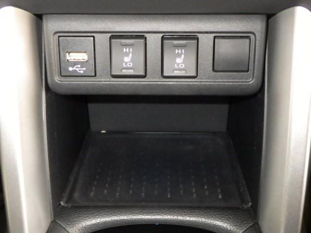 カローラクロス ハイブリッド　Ｚ　サンルーフ　フルセグ　メモリーナビ　ミュージックプレイヤー接続可　バックカメラ　衝突被害軽減システム　ＥＴＣ　ドラレコ　ＬＥＤヘッドランプ　ワンオーナー（10枚目）