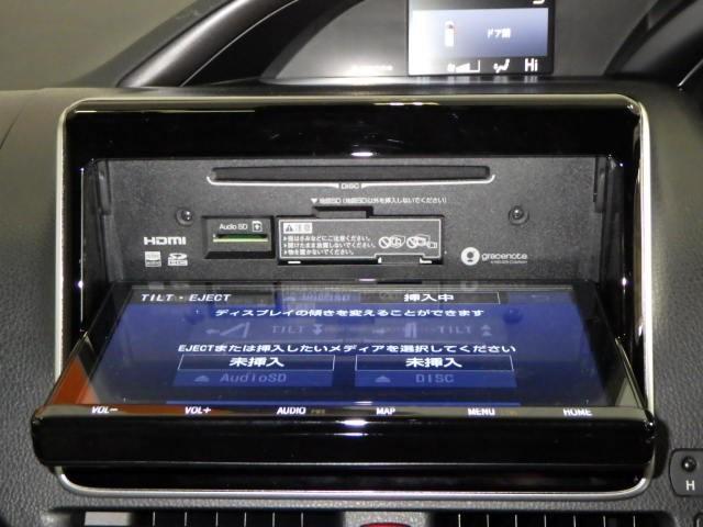 エスクァイア ハイブリッドＧｉプレミアムパッケジブラックテーラード　フルセグ　メモリーナビ　ＤＶＤ再生　ミュージックプレイヤー接続可　後席モニター　バックカメラ　衝突被害軽減システム　ＥＴＣ　ドラレコ　両側電動スライド　ＬＥＤヘッドランプ　乗車定員７人　３列シート（9枚目）