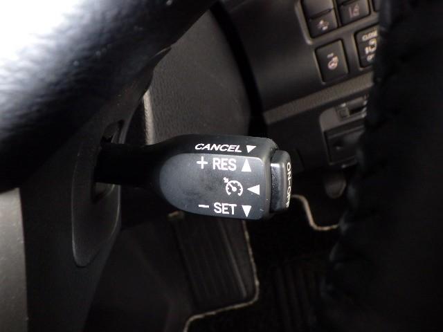 エスクァイア ハイブリッドＧｉプレミアムパッケジブラックテーラード　フルセグ　メモリーナビ　ＤＶＤ再生　ミュージックプレイヤー接続可　後席モニター　バックカメラ　衝突被害軽減システム　ＥＴＣ　ドラレコ　両側電動スライド　ＬＥＤヘッドランプ　乗車定員７人　３列シート（14枚目）