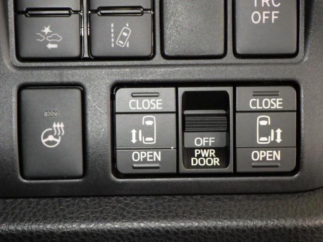 エスクァイア ハイブリッドＧｉプレミアムパッケジブラックテーラード　フルセグ　メモリーナビ　ＤＶＤ再生　ミュージックプレイヤー接続可　後席モニター　バックカメラ　衝突被害軽減システム　ＥＴＣ　ドラレコ　両側電動スライド　ＬＥＤヘッドランプ　乗車定員７人　３列シート（17枚目）