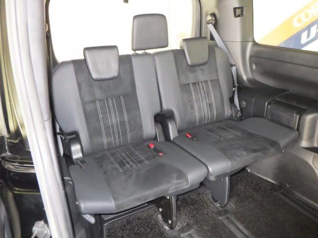 エスクァイア ハイブリッドＧｉプレミアムパッケジブラックテーラード　フルセグ　メモリーナビ　ＤＶＤ再生　ミュージックプレイヤー接続可　後席モニター　バックカメラ　衝突被害軽減システム　ＥＴＣ　ドラレコ　両側電動スライド　ＬＥＤヘッドランプ　乗車定員７人　３列シート（25枚目）