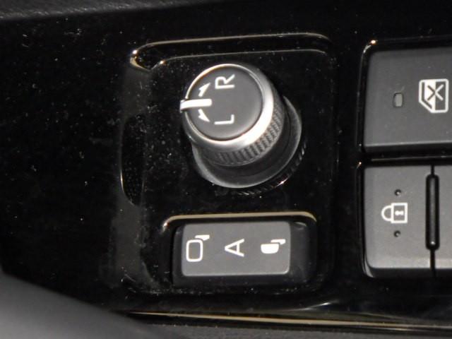 カローラツーリング ダブルバイビー メモリーナビ ミュージックプレイヤー接続可 バックカメラ 衝突被害軽減システム ETC LEDヘッドランプ ワンオーナー(16枚目)