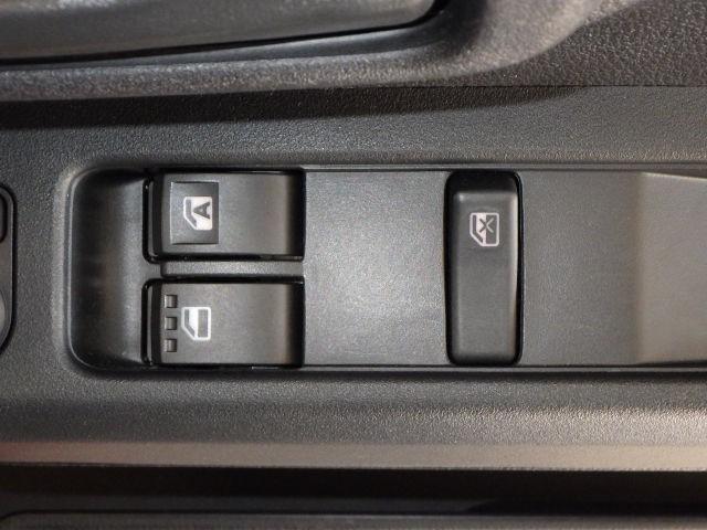 ハイゼットカーゴ クルーズターボ 4WD フルセグ メモリーナビ DVD再生 ミュージックプレイヤー接続可 バックカメラ 衝突被害軽減システム ETC LEDヘッドランプ ワンオーナー アイドリングストップ(17枚目)