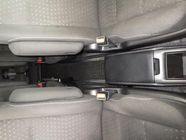 ノア ハイブリッドＧ　フルセグ　メモリーナビ　ＤＶＤ再生　ミュージックプレイヤー接続可　バックカメラ　衝突被害軽減システム　ドラレコ　両側電動スライド　ＬＥＤヘッドランプ　乗車定員７人　３列シート　ワンオーナー（22枚目）