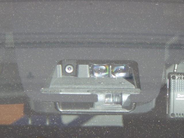 ノア ハイブリッドＧ　フルセグ　メモリーナビ　ＤＶＤ再生　ミュージックプレイヤー接続可　バックカメラ　衝突被害軽減システム　ドラレコ　両側電動スライド　ＬＥＤヘッドランプ　乗車定員７人　３列シート　ワンオーナー（29枚目）