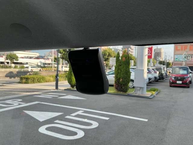 タント ６６０　カスタム　Ｘ　メモリーナビ　バックモニター　フロント純　ｉ－ｓｔｏｐ　メモリーナビゲーション　盗難防止　１オーナー　助手席エアバッグ　インテリキー　サイドエアバッグ　ＬＥＤ　バックモニター　オートエアコン　ワンセグテレビ　パワーウインド　アルミ　ナビＴＶ（14枚目）
