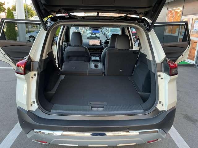エクストレイル １．５　Ｇ　ｅ－４ＯＲＣＥ　４ＷＤ　展示・試乗車　パノラミックガラスルーフ　メーカーオプションメモリーナビ　アラウンドビューモニター　プロパイロット　純正フロント・室内ドライブレコーダー　スマートルームミラー　プロパイロットパーキング（28枚目）