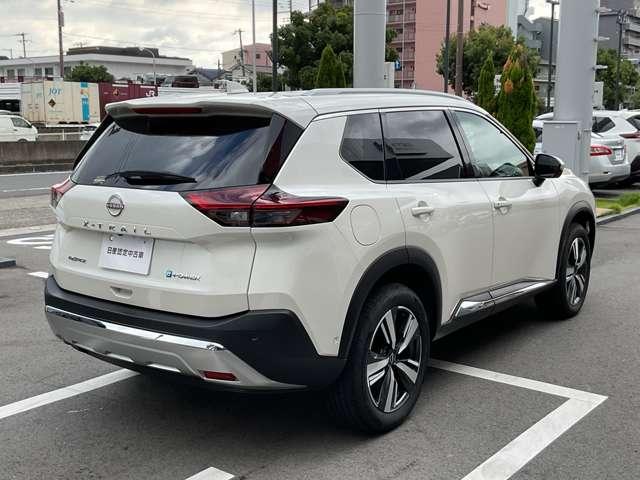 エクストレイル Ｇ　ｅ－４ＯＲＣＥ　４ＷＤ　プロパイロット　エマージェンシーブレーキ　踏み間違え防止アシスト　車線逸脱警報　横滑り防止装置　メモリーナビ　アラウンドビューモニター　ＥＴＣ２．０　シートヒーター　ＬＥＤヘッドライト（2枚目）