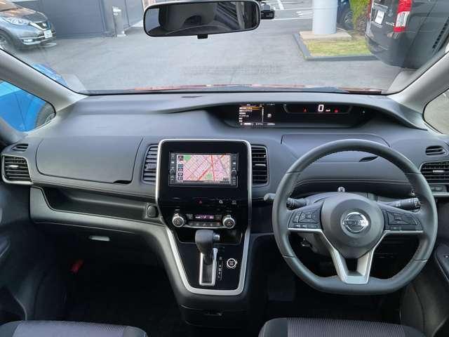 セレナ ハイウェイスター　クルーズコントロール／エマージェンシーブレーキ／横滑り防止装置／踏み間違え防止アシスト／メモリーナビ／アラウンドビューモニター／ＥＴＣ／前ドラレコ／ＬＥＤヘッドライト／ハンズフリーオートスライドドア（4枚目）