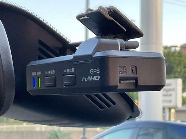 セレナ ハイウェイスター　クルーズコントロール／エマージェンシーブレーキ／横滑り防止装置／踏み間違え防止アシスト／メモリーナビ／アラウンドビューモニター／ＥＴＣ／前ドラレコ／ＬＥＤヘッドライト／ハンズフリーオートスライドドア（10枚目）