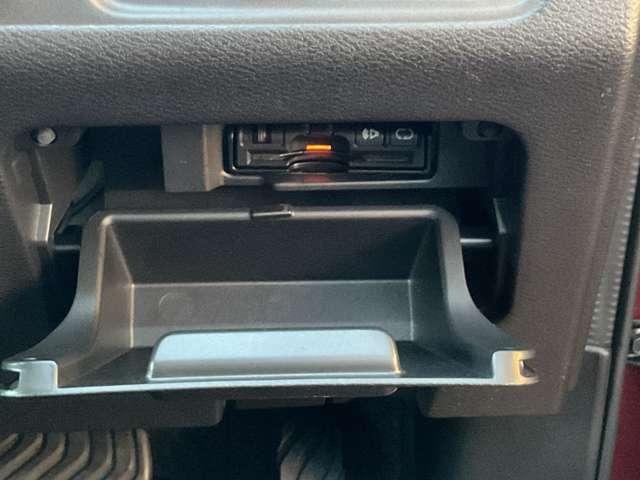 セレナ ハイウェイスター　クルーズコントロール／エマージェンシーブレーキ／横滑り防止装置／踏み間違え防止アシスト／メモリーナビ／アラウンドビューモニター／ＥＴＣ／前ドラレコ／ＬＥＤヘッドライト／ハンズフリーオートスライドドア（13枚目）