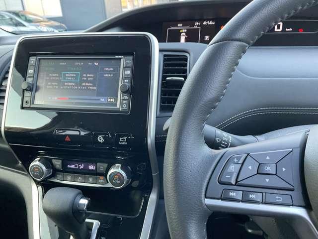 セレナ ハイウェイスター　クルーズコントロール／エマージェンシーブレーキ／横滑り防止装置／踏み間違え防止アシスト／メモリーナビ／アラウンドビューモニター／ＥＴＣ／前ドラレコ／ＬＥＤヘッドライト／ハンズフリーオートスライドドア（14枚目）