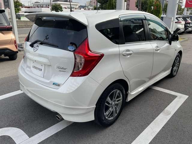 ノート １．２　Ｘ　ライダー　アイドリングストップ／アルミホイール／ＡＢＳ／メモリーナビ／運転席・助手席エアバック／スマートキー＆プッシュスタート／／オートエアコン／パワーウィンドウ／エンジンイモビライザー（2枚目）
