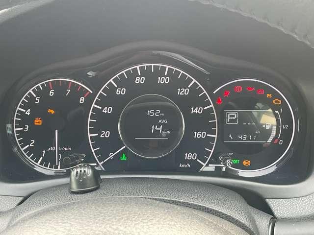 ノート １．２　Ｘ　ライダー　アイドリングストップ／アルミホイール／ＡＢＳ／メモリーナビ／運転席・助手席エアバック／スマートキー＆プッシュスタート／／オートエアコン／パワーウィンドウ／エンジンイモビライザー（3枚目）