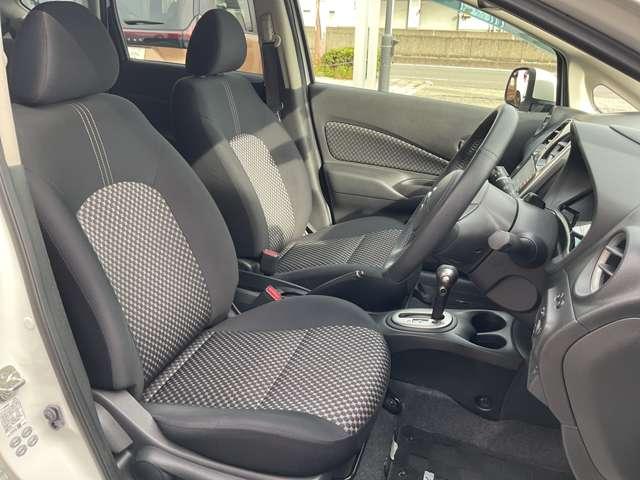 ノート １．２　Ｘ　ライダー　アイドリングストップ／アルミホイール／ＡＢＳ／メモリーナビ／運転席・助手席エアバック／スマートキー＆プッシュスタート／／オートエアコン／パワーウィンドウ／エンジンイモビライザー（5枚目）