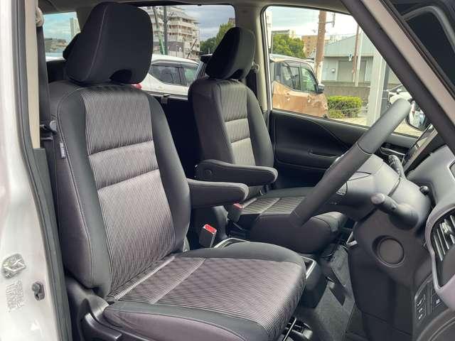 セレナ 1.2 e-POWER ハイウェイスター V メモリーナビ 後席用モニター 360°カメラ エマジェンシーブレーキ 1オナ スマキー バックカメラ LED レーンアシスト ETC ドラレコ Aストップ イモビ サイドカーテンエアバック フルオートエアコン アルミホイール(5枚目)