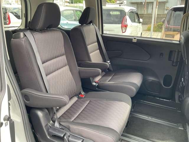 セレナ 1.2 e-POWER ハイウェイスター V メモリーナビ 後席用モニター 360°カメラ エマジェンシーブレーキ 1オナ スマキー バックカメラ LED レーンアシスト ETC ドラレコ Aストップ イモビ サイドカーテンエアバック フルオートエアコン アルミホイール(9枚目)