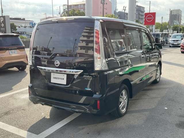 セレナ 2.0 ライダー ブラックライン 4WD ナビTV オートクルーズコントロール アイドルストップ バックモニター フルタイム4WD インテリジェントキー オートエアコン ETC 両側PWスライドドア(2枚目)