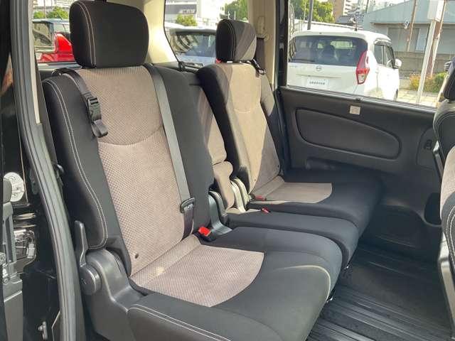 セレナ 2.0 ライダー ブラックライン 4WD ナビTV オートクルーズコントロール アイドルストップ バックモニター フルタイム4WD インテリジェントキー オートエアコン ETC 両側PWスライドドア(7枚目)