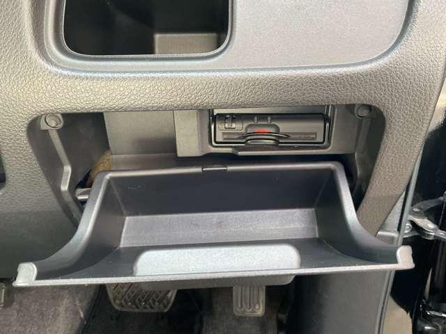 セレナ 2.0 ライダー ブラックライン 4WD ナビTV オートクルーズコントロール アイドルストップ バックモニター フルタイム4WD インテリジェントキー オートエアコン ETC 両側PWスライドドア(17枚目)