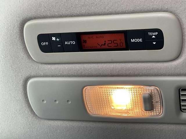 セレナ 2.0 ライダー ブラックライン 4WD ナビTV オートクルーズコントロール アイドルストップ バックモニター フルタイム4WD インテリジェントキー オートエアコン ETC 両側PWスライドドア(19枚目)