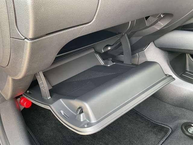 ノート 1.2 X @メモリーナビ エマージェンシーブレーキ/踏み間違え防止アシスト/横滑り防止装置/メモリーナビ/アラウンドビューモニター/ETC/LEDヘッドライト/インテリジェントキ/前方室内ドライブレコーダー/オートホースド(36枚目)