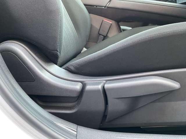 ノート １．２　Ｘ　メモリーナビ　プロパイロット　ＥＴＣ２．０　エマージェンシーブレーキ／踏み間違え防止アシスト／車線逸脱警報／横滑り防止装置／アラウンドビューモニター／純正前室内ドライブレコーダー／ＬＥＤヘッドライト／インテリジェントキー／プライバシーガラス（6枚目）