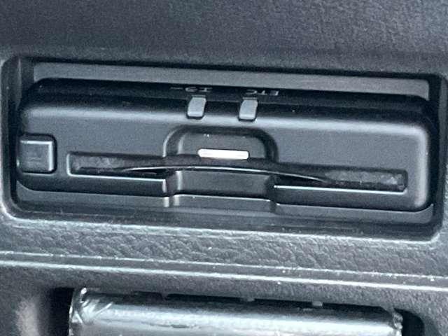 ノート １．２　Ｘ　メモリーナビ　プロパイロット　ＥＴＣ２．０　エマージェンシーブレーキ／踏み間違え防止アシスト／車線逸脱警報／横滑り防止装置／アラウンドビューモニター／純正前室内ドライブレコーダー／ＬＥＤヘッドライト／インテリジェントキー／プライバシーガラス（15枚目）