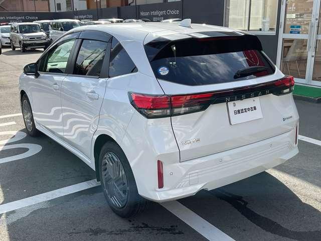 ノート １．２　Ｘ　メモリーナビ　プロパイロット　ＥＴＣ２．０　エマージェンシーブレーキ／踏み間違え防止アシスト／車線逸脱警報／横滑り防止装置／アラウンドビューモニター／純正前室内ドライブレコーダー／ＬＥＤヘッドライト／インテリジェントキー／プライバシーガラス（50枚目）