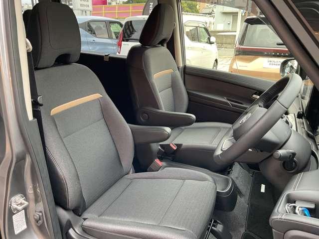 セレナ 1.4 e-POWER ハイウェイスターV プロパイロット/エマージェンシーブレーキ/踏み間違え防止アシス/車線逸脱警報/横滑り防止装置/メモリーナビ/アラウンドビューモニター/両側オートスライドドア/LEDヘッドライト/ETC2.0(5枚目)