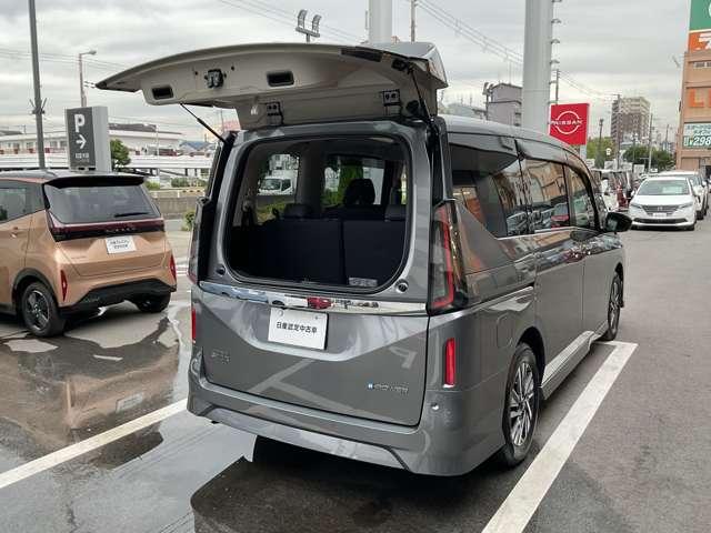 セレナ 1.4 e-POWER ハイウェイスターV プロパイロット/エマージェンシーブレーキ/踏み間違え防止アシス/車線逸脱警報/横滑り防止装置/メモリーナビ/アラウンドビューモニター/両側オートスライドドア/LEDヘッドライト/ETC2.0(38枚目)