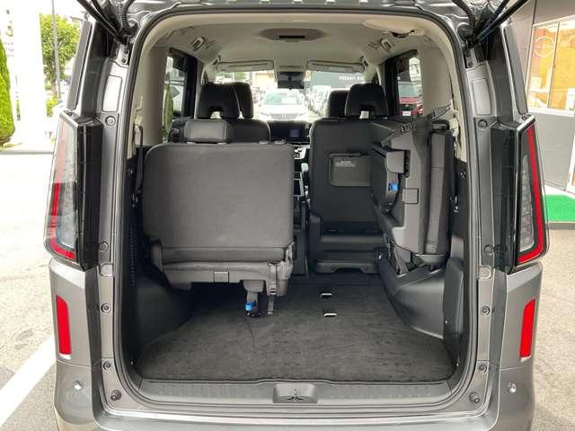 セレナ 1.4 e-POWER ハイウェイスターV プロパイロット/エマージェンシーブレーキ/踏み間違え防止アシス/車線逸脱警報/横滑り防止装置/メモリーナビ/アラウンドビューモニター/両側オートスライドドア/LEDヘッドライト/ETC2.0(41枚目)