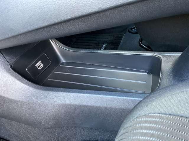 ノート １．２　Ｘ　メモリーナビ　プロパイロット　エマージェンシーブレーキ／踏み間違え防止／車線逸脱警報／横滑り防止装置／メモリーナビ／アラウンドビューモニター／ＥＴＣ２．０／ＬＥＤヘッドライト／インテリジェントキー／ＳＯＳコール（13枚目）