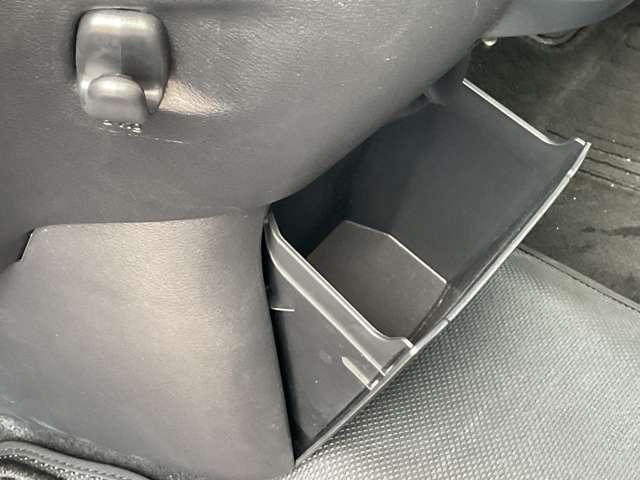 デイズ ハイウェイスター Gターボプロパイロットエディション エマージェンシーブレーキ/踏み間違い防止/車線逸脱警報/横滑り防止装置/メモリーナビ/アラウンドビューモニター/LEDヘッドライト/ETC2.0/前室内ドライブレコーダー/インテリジェントキー(33枚目)