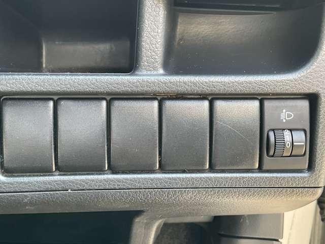 ワゴンR 660 FA 運転席・助手席エアバック/ABS/マニュアルエアコン/パワステ/パワーウインドウ/リモコンキー/CDチューナー(9枚目)