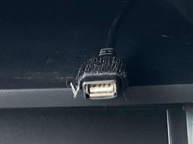 セレナ HWS Vセレ+セーフティII Sハイ クロスギアパッケージ メモリーナビ/アラウンドビューモニター/ETC/LEDヘッドライト/社外フロントドライブレコーダー/防水シート/両側オートスライドドア/エマージェンシーブレーキ/横滑り防止装置/アイドリングストップ(13枚目)