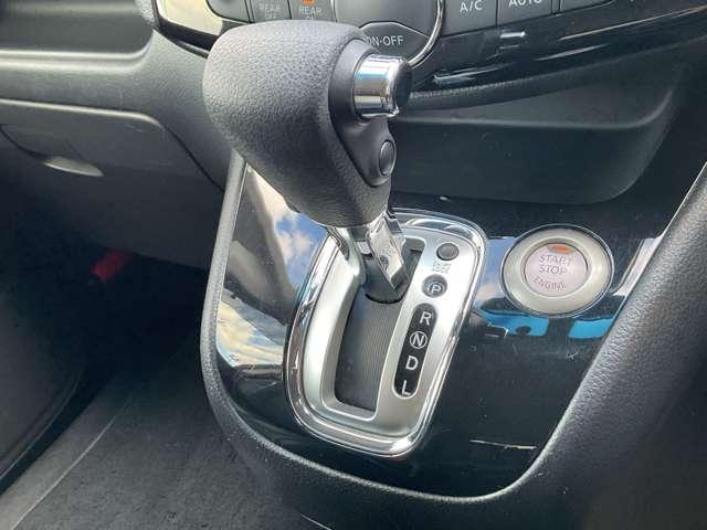 セレナ HWS Vセレ+セーフティII Sハイ クロスギアパッケージ メモリーナビ/アラウンドビューモニター/ETC/LEDヘッドライト/社外フロントドライブレコーダー/防水シート/両側オートスライドドア/エマージェンシーブレーキ/横滑り防止装置/アイドリングストップ(15枚目)