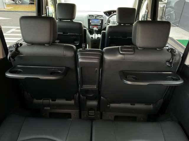 セレナ HWS Vセレ+セーフティII Sハイ クロスギアパッケージ メモリーナビ/アラウンドビューモニター/ETC/LEDヘッドライト/社外フロントドライブレコーダー/防水シート/両側オートスライドドア/エマージェンシーブレーキ/横滑り防止装置/アイドリングストップ(39枚目)